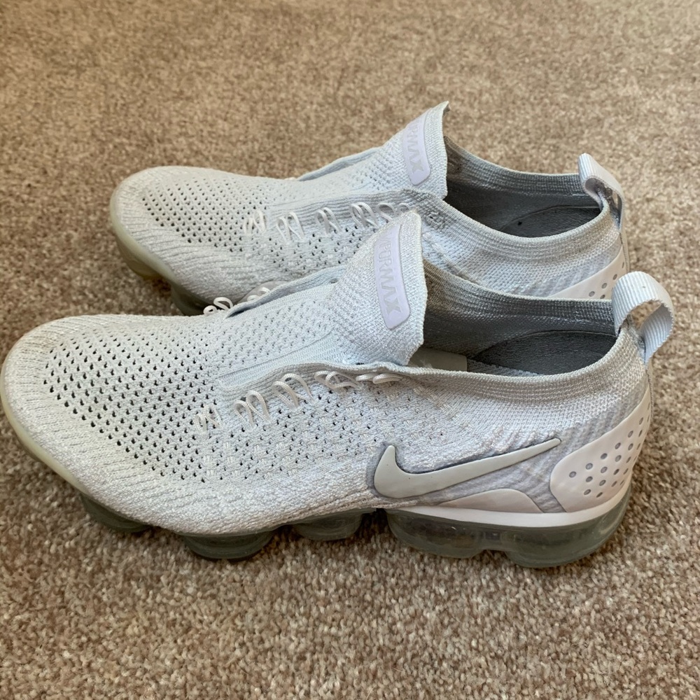 White Nike Vapormax
